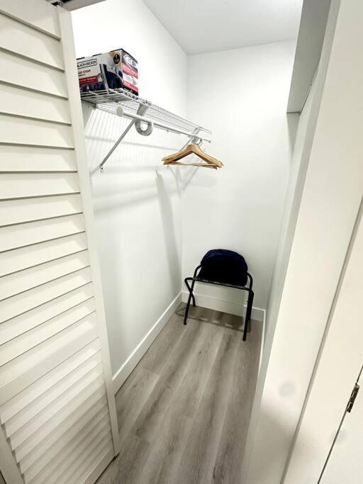 Apartment Modern In Medio